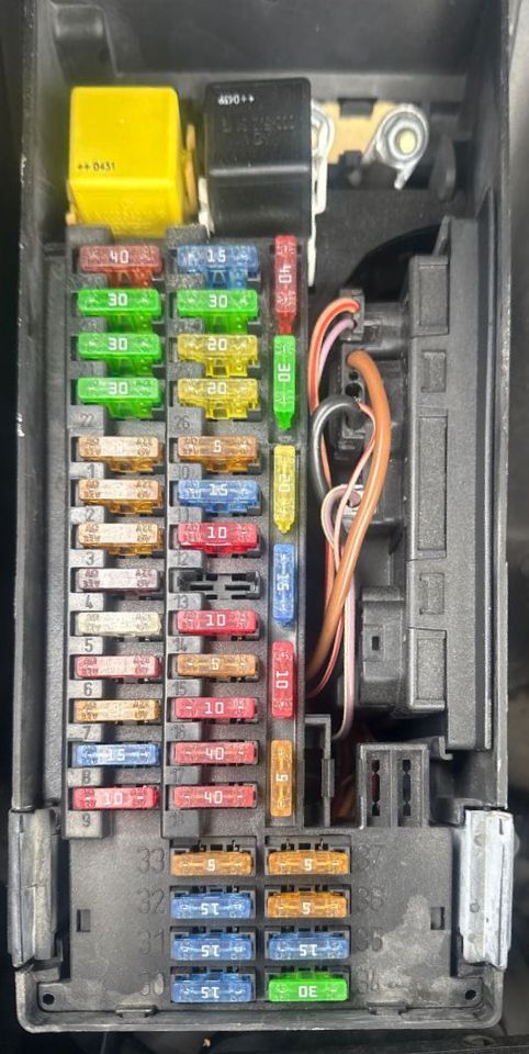 chrysler crossfire cigarette lighter 2005 Chrysler Crossfire Cigarette lighter fuse