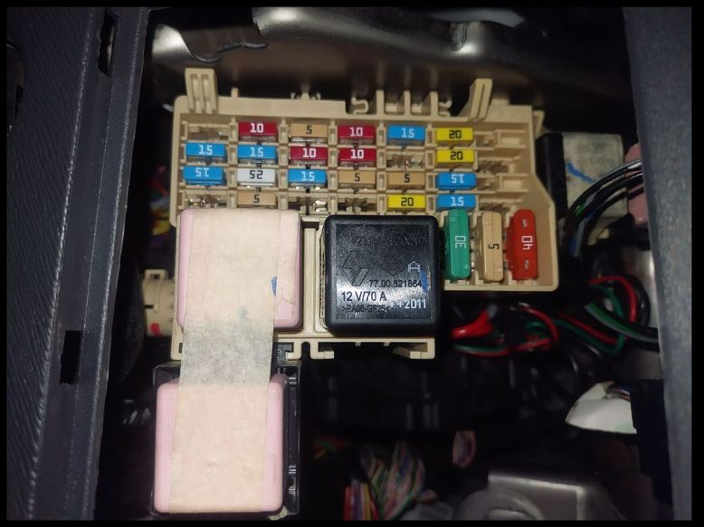 2012 Renault Kangoo G2 fuse box diagram