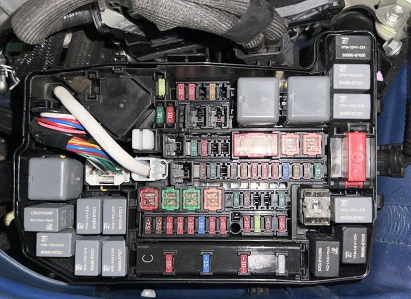 2014 Toyota Auris Cooling fan fuse