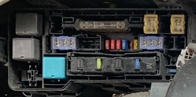 2014 Toyota Hiace Cigarette lighter fuse
