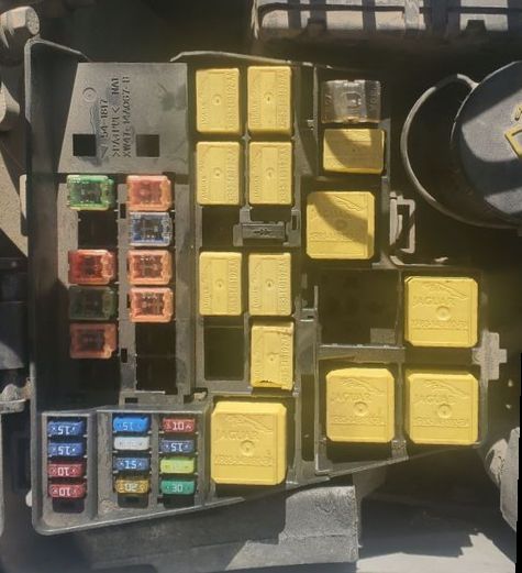 2000 jaguar s type cigarette lighter fuse 2000 Jaguar S-Type fuse box diagram