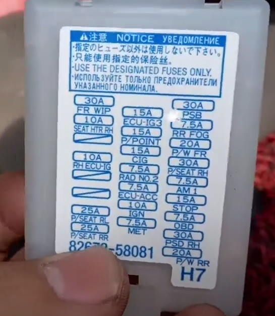 a pack of cigarettes cost in australia A pack of Cigarettes in Australia costs 40 Australian Dollars which is like  32,000 Naira. I think we should copy them. Why do you think ?